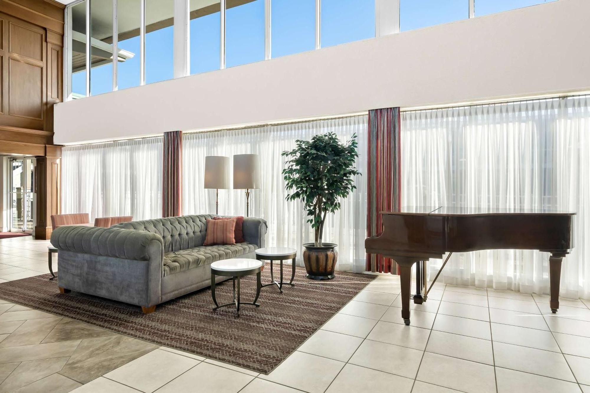 Brandywine Valley Inn Surestay Plus By Best Western Wilmington Luaran gambar